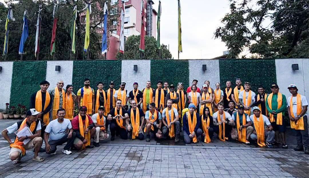 Expedition teams head for Mt Manaslu as DoT issues permits for 348 climbers